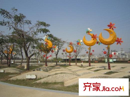 米蘭陽光配套圖對面的公園