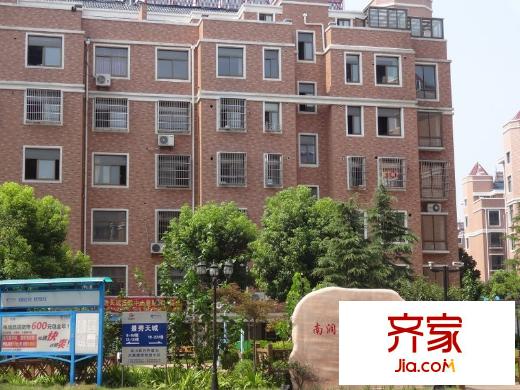 景秀天城外景圖 