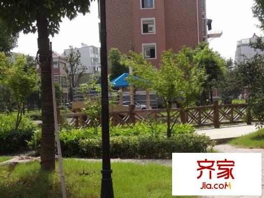 景秀天城外景圖 