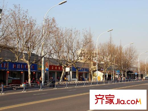 江景國際配套圖項(xiàng)目東邊一排小店