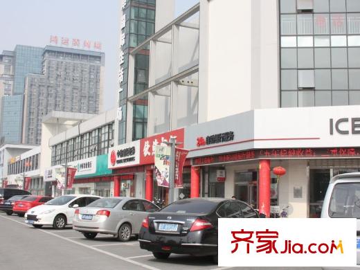 國基桂花小鎮(zhèn)項目馬路斜對面金海岸商鋪