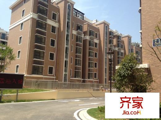 西歐龍城外景圖 