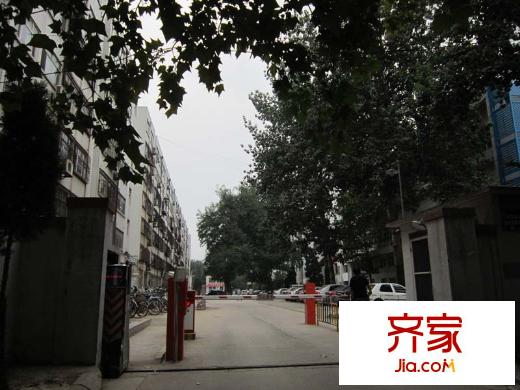 醫(yī)學(xué)院宿舍外景圖