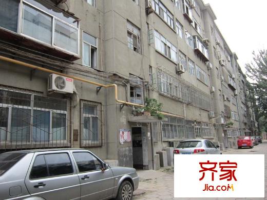 醫(yī)學(xué)院宿舍外景圖