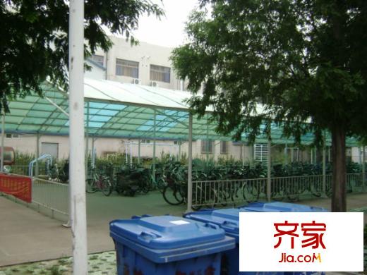 管委會(huì)宿舍外景圖 