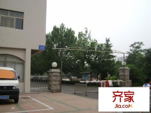 管委會(huì)宿舍外景圖 