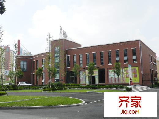 誠通香榭里外景圖8月項(xiàng)目最新實(shí)景圖（20120808）