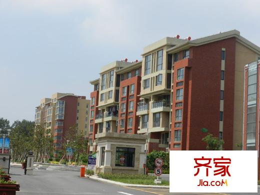 誠通香榭里外景圖8月項(xiàng)目最新實(shí)景圖（20120808）
