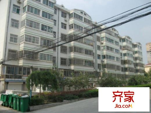 九龍山村小區(qū)外景圖 