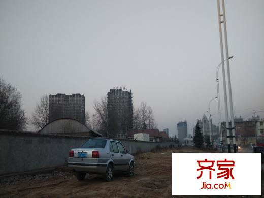 中僑廣場外景圖 （2014.12.3）