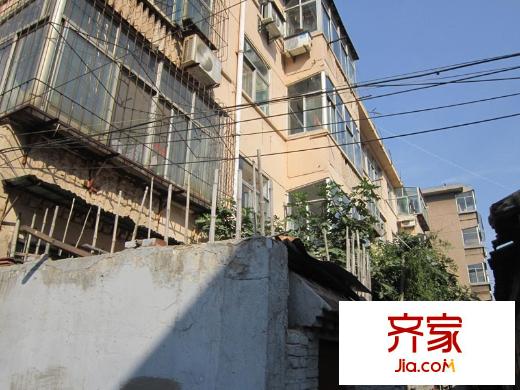 新盛染織宿舍外景圖