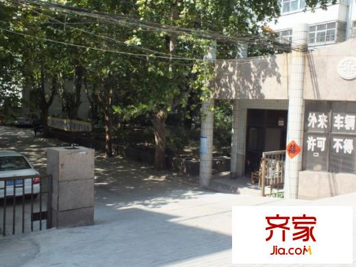 投資公司宿舍外景圖 小區(qū)內(nèi)景