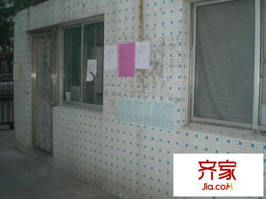 三聯(lián)宿舍(新華路)外景圖新華路三聯(lián)宿舍 （2014.11.17）