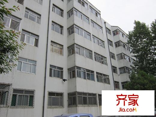 中級(jí)法院宿舍外景圖