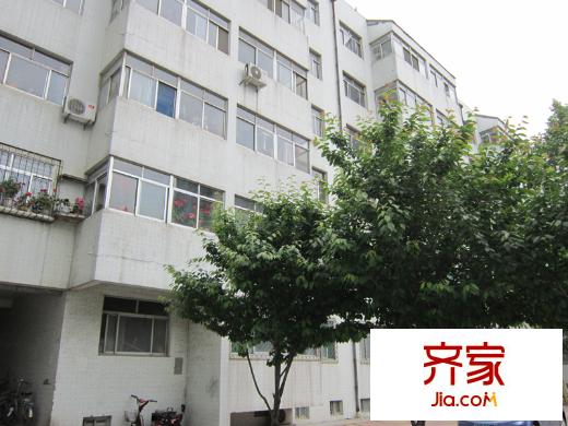中級(jí)法院宿舍外景圖
