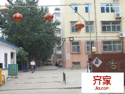 怡教園外景圖正門
