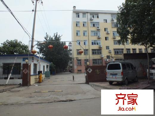怡教園外景圖正門