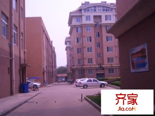 銀楓小區(qū)外景圖
