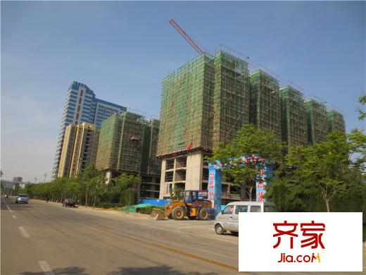 玉泉新城實(shí)景圖小高層施工（2014-06-03）