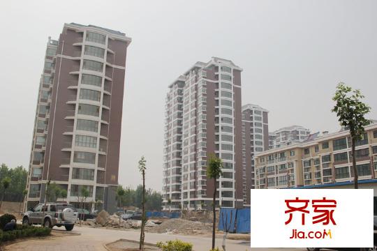 上河園外景圖高層已封頂（20120525）