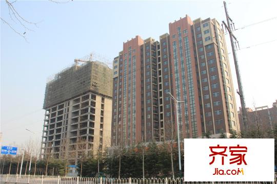 東城新華風(fēng)景實景圖寫字樓及10#高層進(jìn)度（2015-03-11）