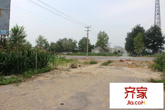 在鑒瀾花語岸項目地塊（2015-08-19）