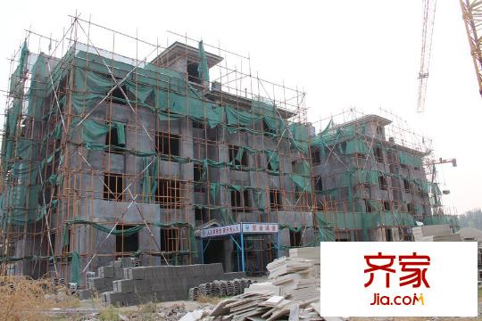 瀚香苑二期別墅已封頂（2015-10-23）