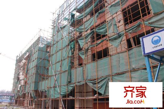 瀚香苑二期別墅外立面處理中（2015-10-23）