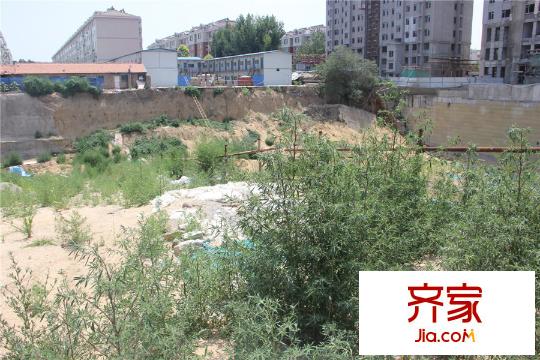 可林奇財(cái)富創(chuàng)意大廈地基施工進(jìn)度（2015-7-21）