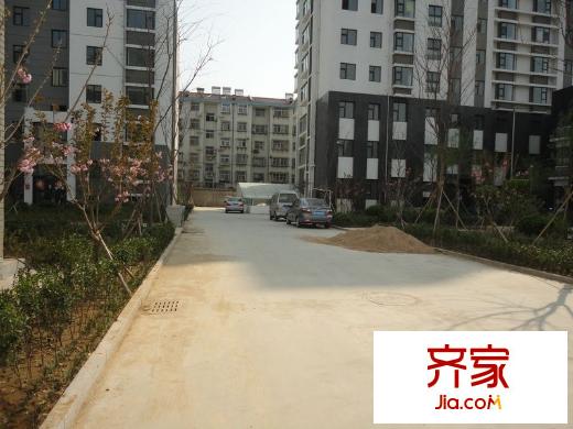 城建順達(dá)花園小區(qū)內(nèi)部（2014-4-11）