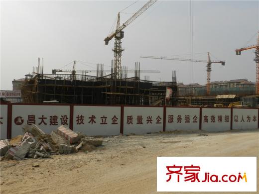駿龍花園西側(cè)建設中寶通街小學