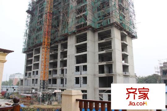 虞河小鎮(zhèn)高層8號樓主體施工（2015-10-16）