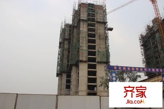 虞河小鎮(zhèn)高層7號(hào)樓外立面施工（2015-10-16）