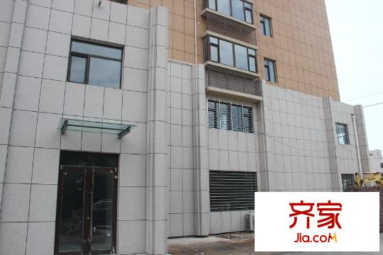 瑞珂沁園現(xiàn)房單元門（2015-5-18）
