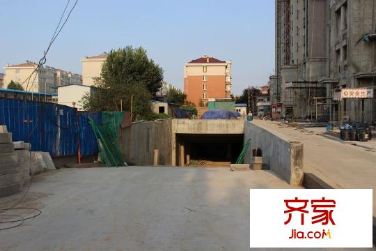 宜嘉家園高層地下車庫入口實景（2015-10-28）