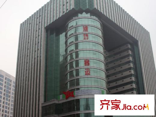 中經(jīng)世界城東100米汽車站