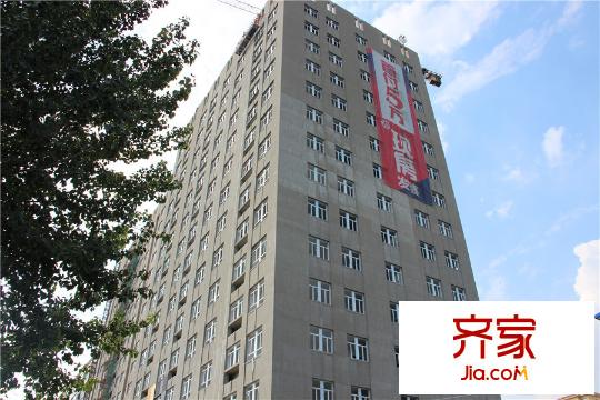 恒信雙璽臺(tái)2號(hào)樓外立面施工（20150928）