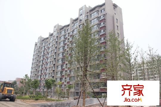 學(xué)苑花園二期小高層16#樓施工（2015-6-12）