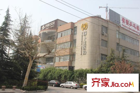 富氏壹號公館對面頤卜生藥房