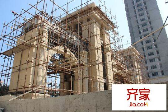 三友翡翠城大門施工（2015-9-18）