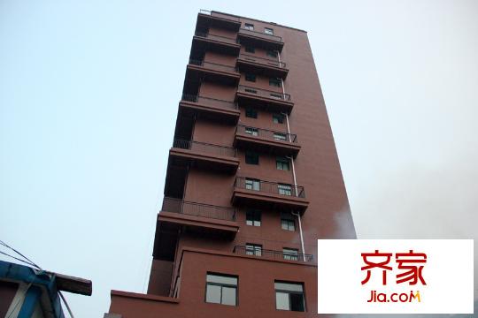 金禾馨苑17號樓外立面施工（2015-11-19）