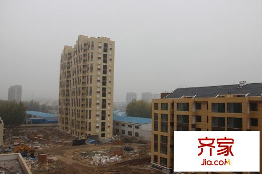 富通花園高層2號樓樓體（2015-11-25）