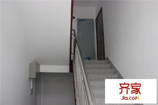 龍澤苑小區(qū)樓棟內(nèi)部（20150-11-9） 