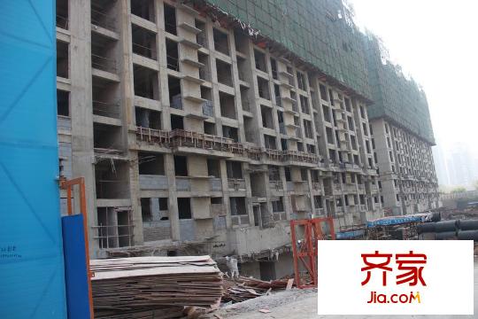 江山帝景小高層13號樓北側(cè)外立面進度（2015-10-28）