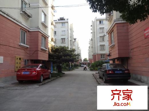 彩臣三村外景圖 