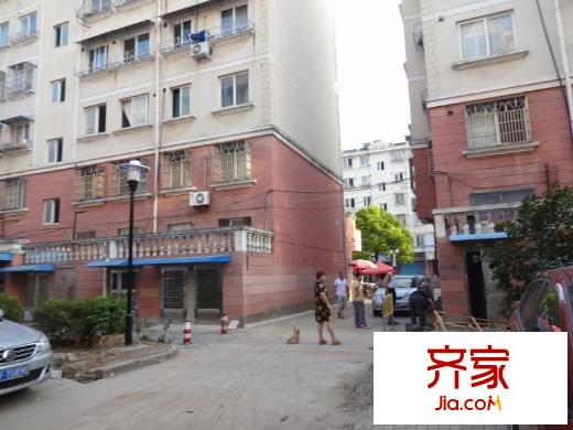 彩臣三村外景圖 