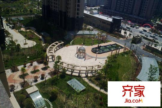 銀洲皇家花園二期皇家學(xué)苑區(qū)內(nèi)俯瞰（2015-08-25）