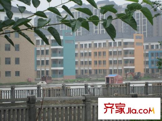 銀洲皇家花園二期皇家學(xué)苑西約500米北城小學(xué)