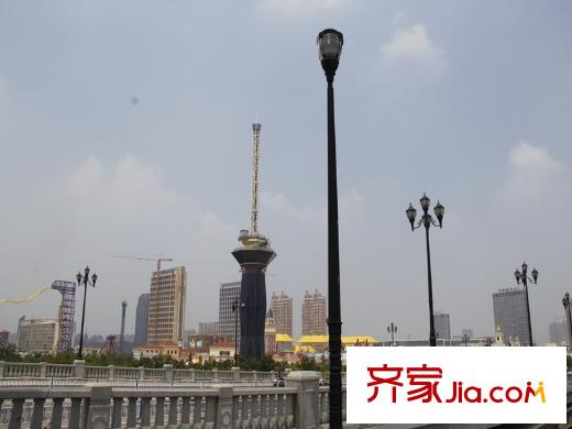 華強(qiáng)城西側(cè)50米處北城大橋