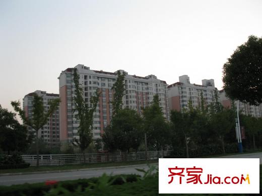 金色維也納西側(cè)的住宅小區(qū)